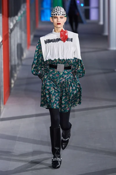 Look 22